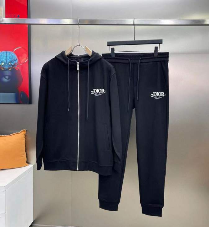 Picture of Dior Sweater Suits _SKUDiorM-5XLkdtr3638867
